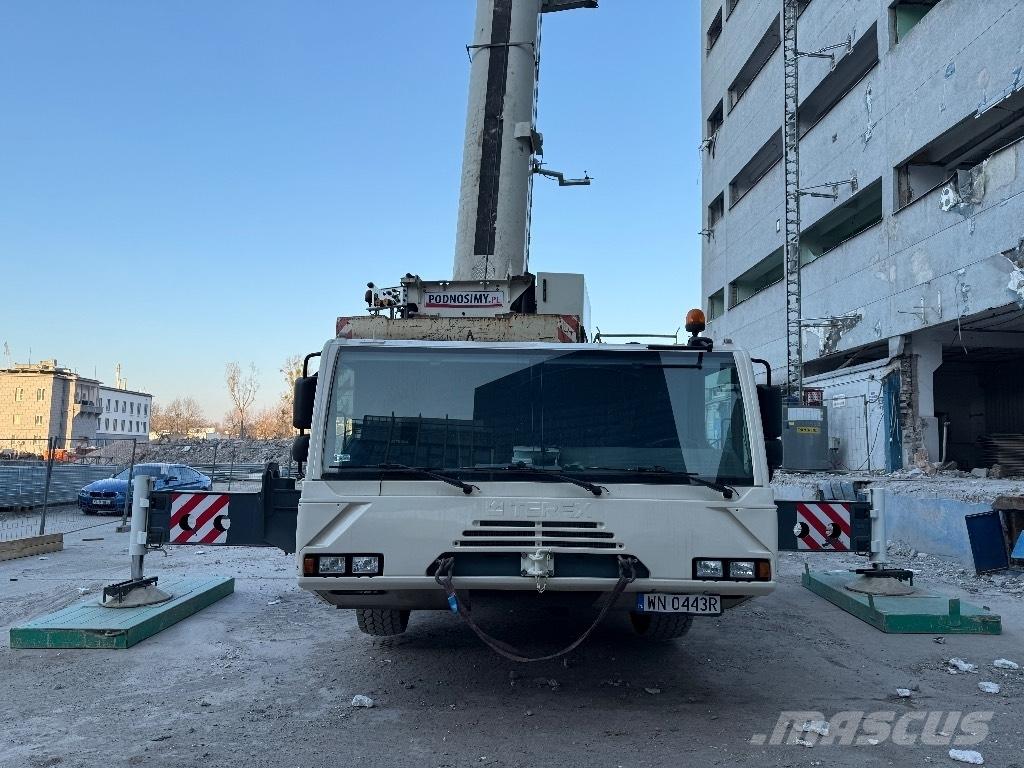 Demag AC 200-1 All terrain cranes
