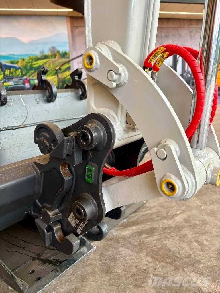 Takeuchi TB 225 Mini excavators < 7t (Mini diggers)