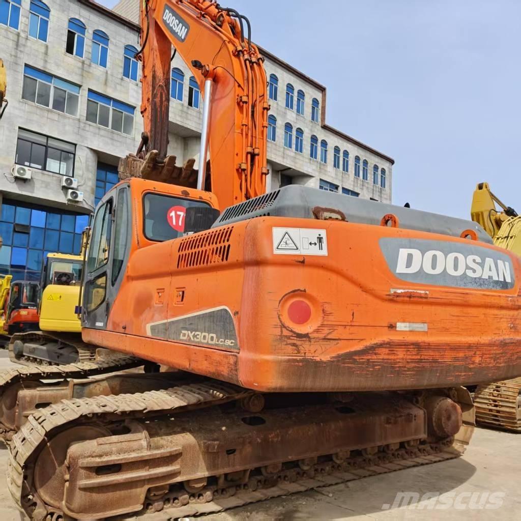 Doosan DX 300 LC Crawler excavators