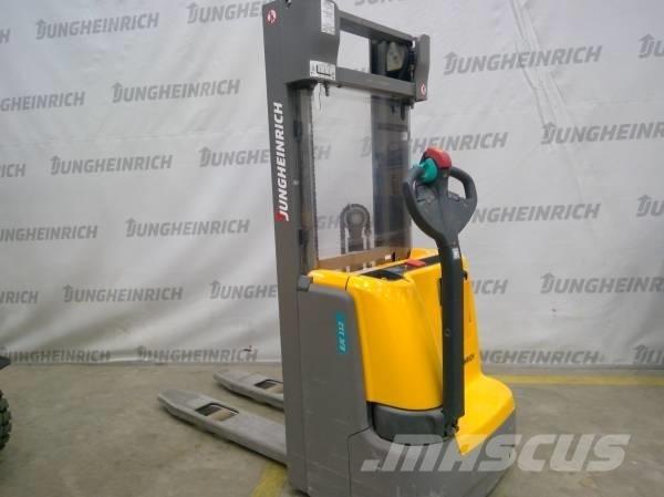Jungheinrich EJC 112 Pedestrian stacker