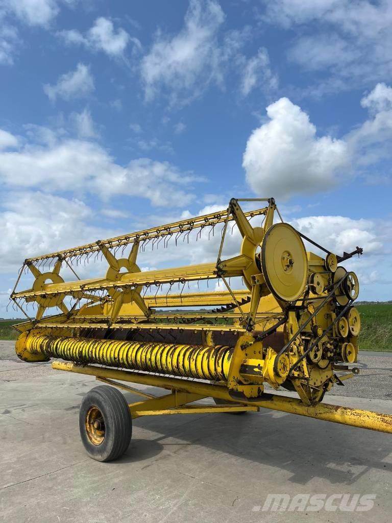 Newholland Maaibord Combine harvester heads