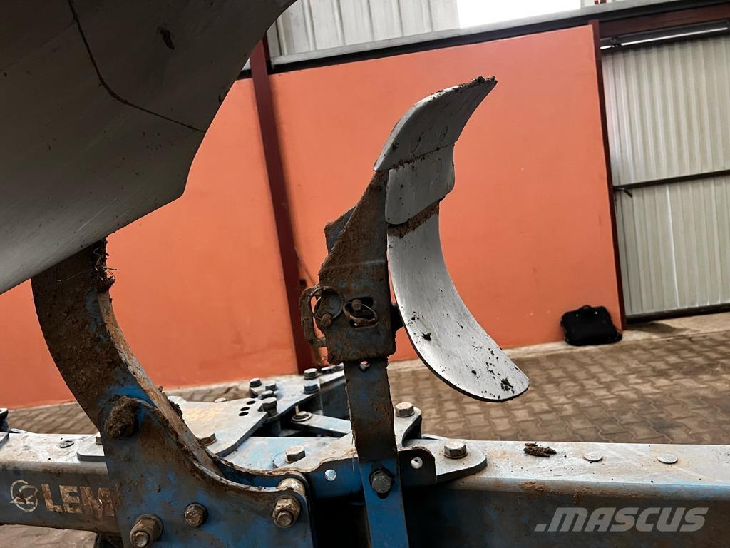 Lemken Juwel 8 Conventional ploughs
