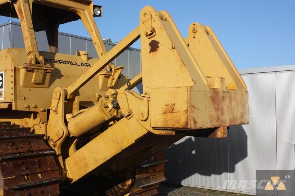 CAT D9H Ripper Other components
