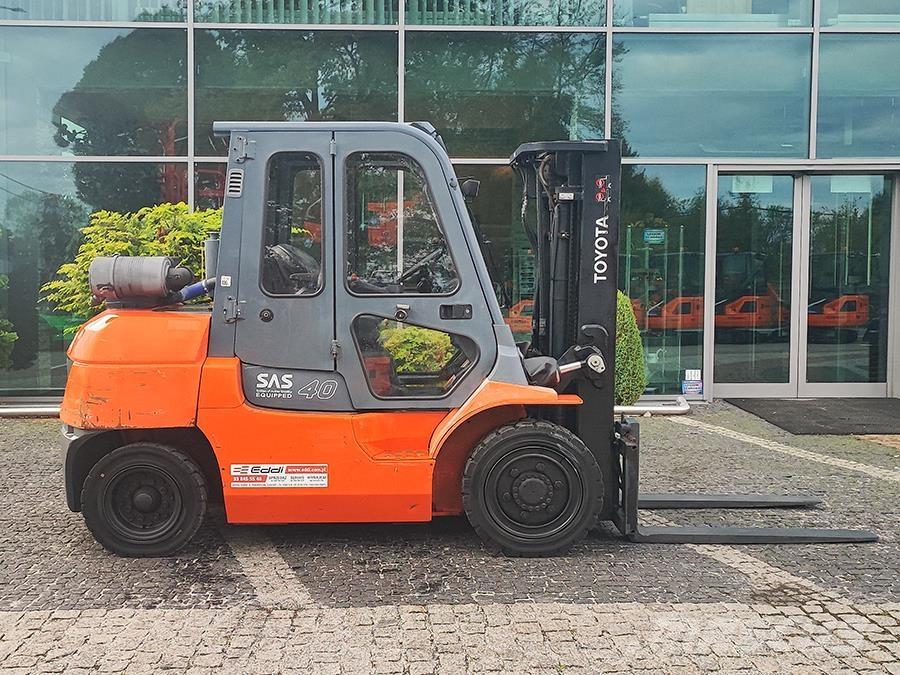 Toyota 02-7FD35 Diesel trucks