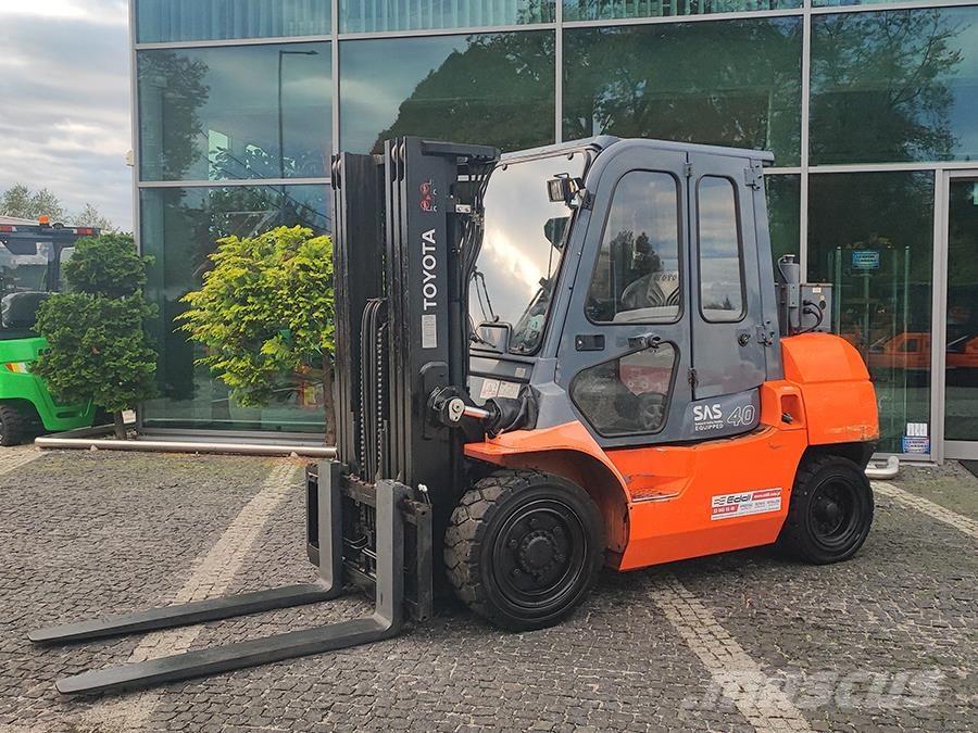 Toyota 02-7FD35 Diesel trucks