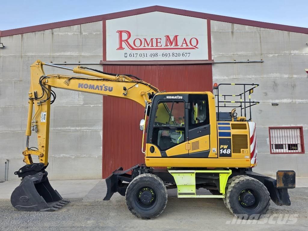 Komatsu PW 148-11 Crawler dozers