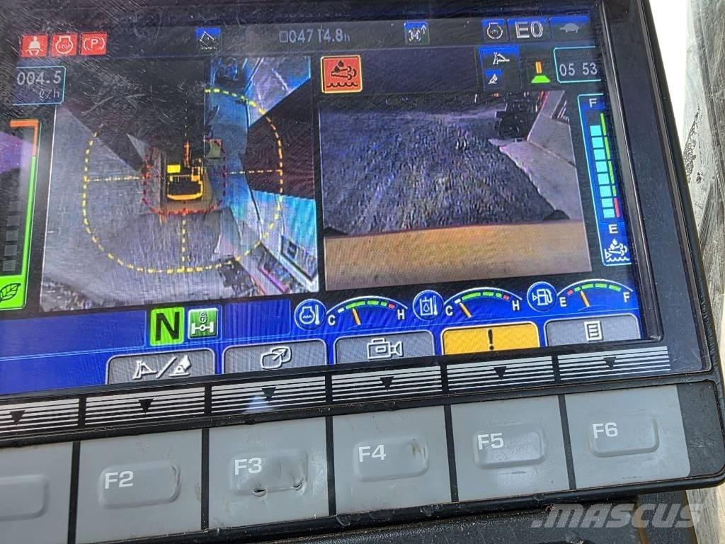 Komatsu PW 148-11 Crawler dozers