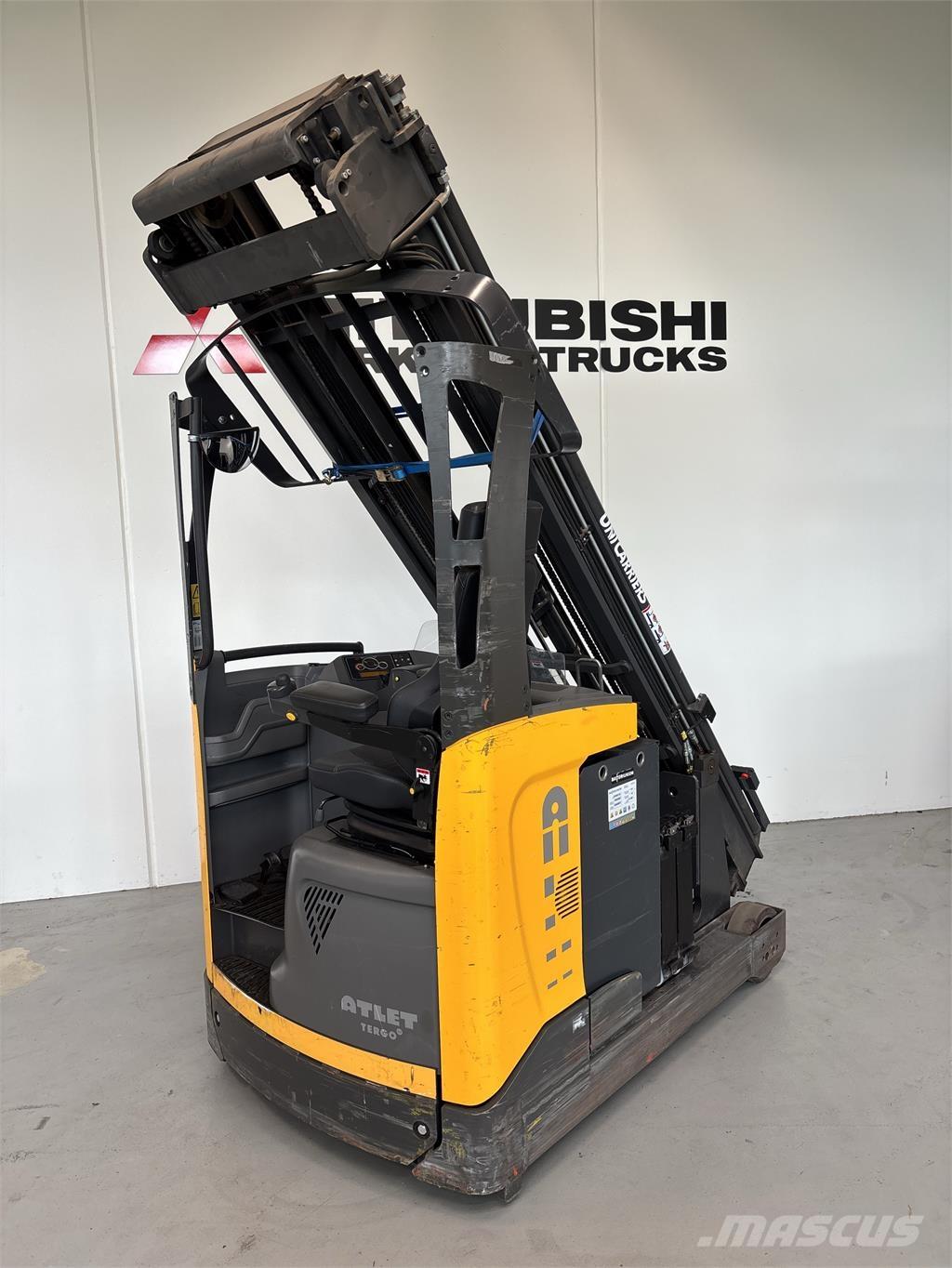 Atlet UMS200 Reach trucks