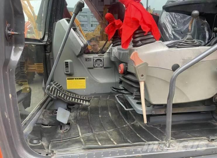 Doosan DX80 Midi excavators  7t - 12t