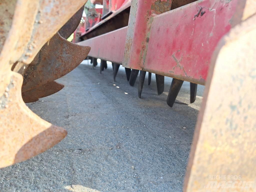 Peecon 3000 Power harrows and rototillers