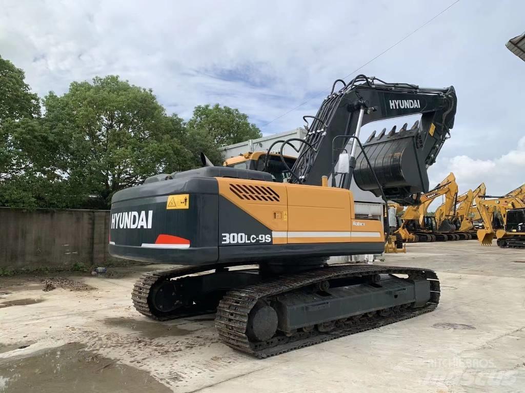 Hyundai R300LC-9S Crawler excavators