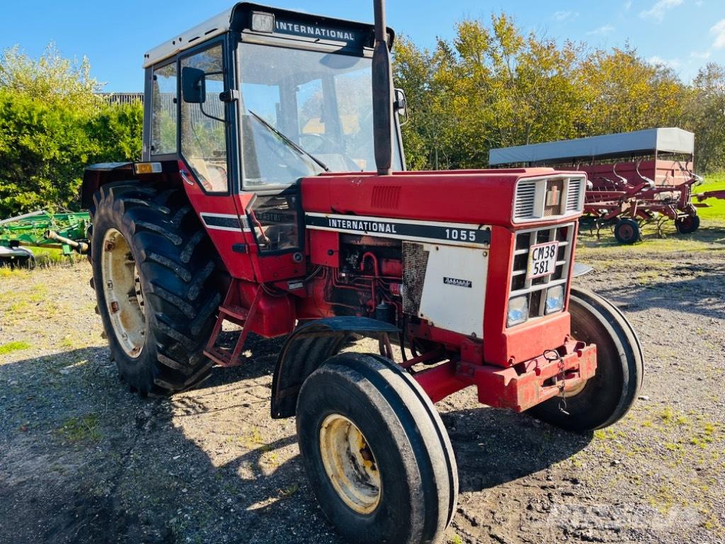 International 1055 Tractors