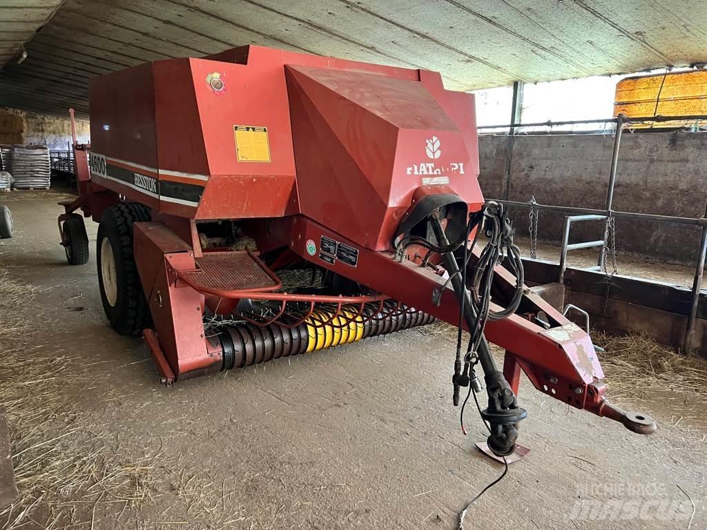 Hesston 4600 Square balers