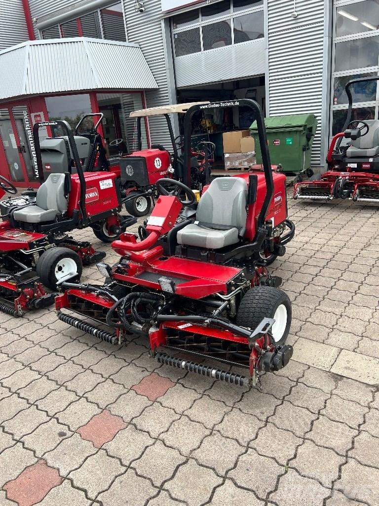 Toro Reelmaster3100D Stand on mowers