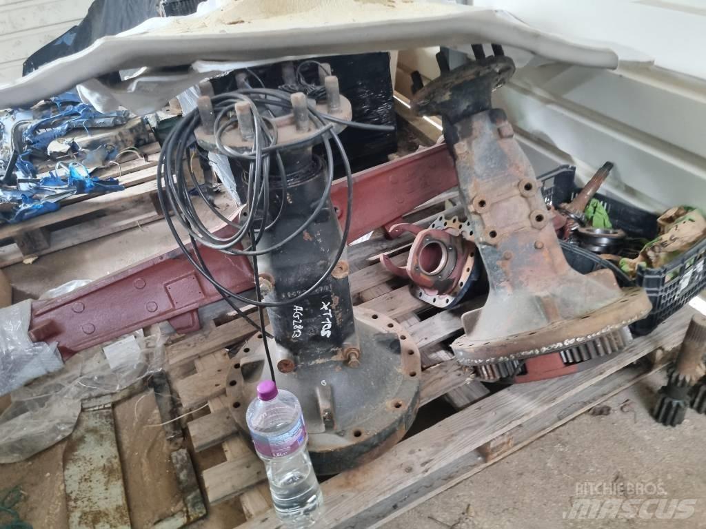 Hurliman XT105 Transmission
