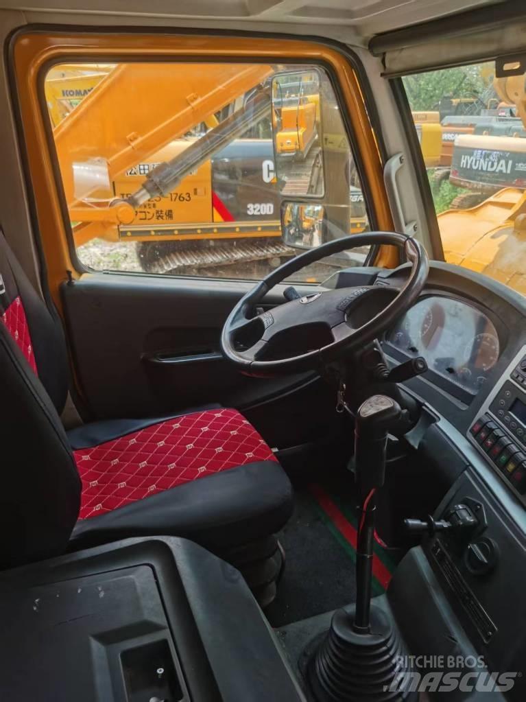 XCMG xct80l5 All terrain cranes