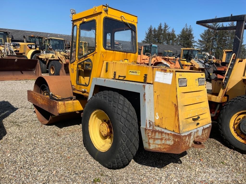 Bomag BW172 Single drum rollers