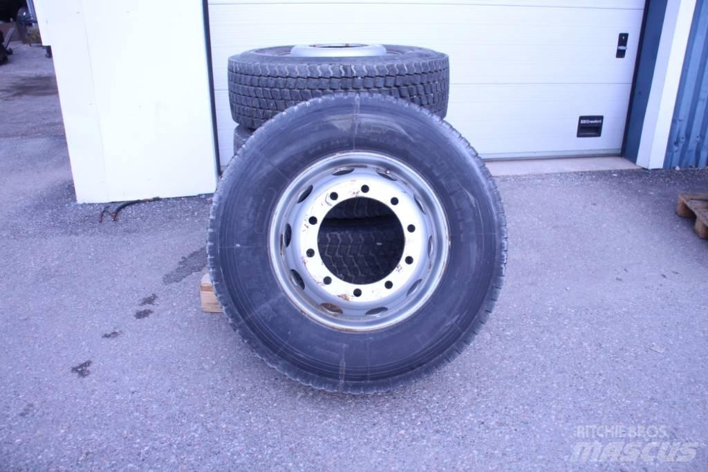 Lastbil Däck Tyres, wheels and rims