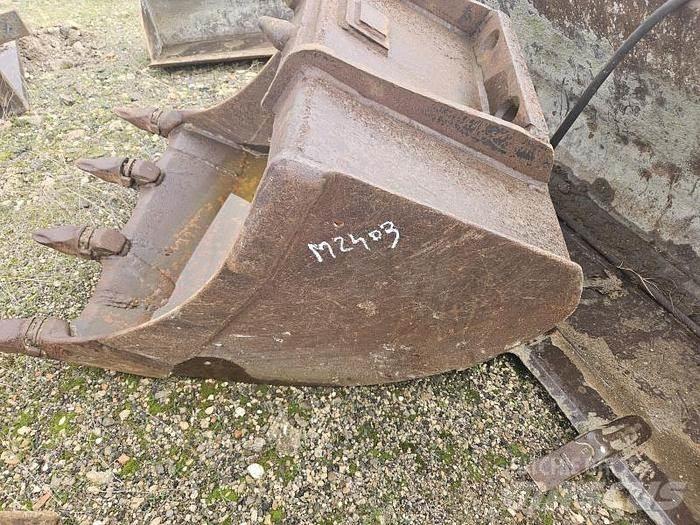 Mecalac 12MXT - Buckets