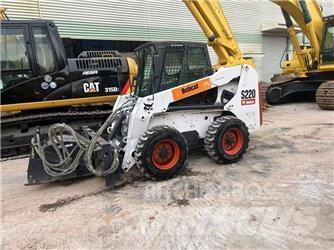 Bobcat S 220 Skid steer loaders