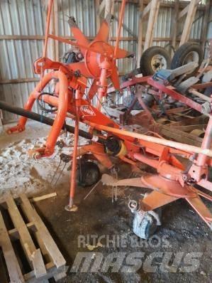 Kuhn GF 5001 Rakes and tedders