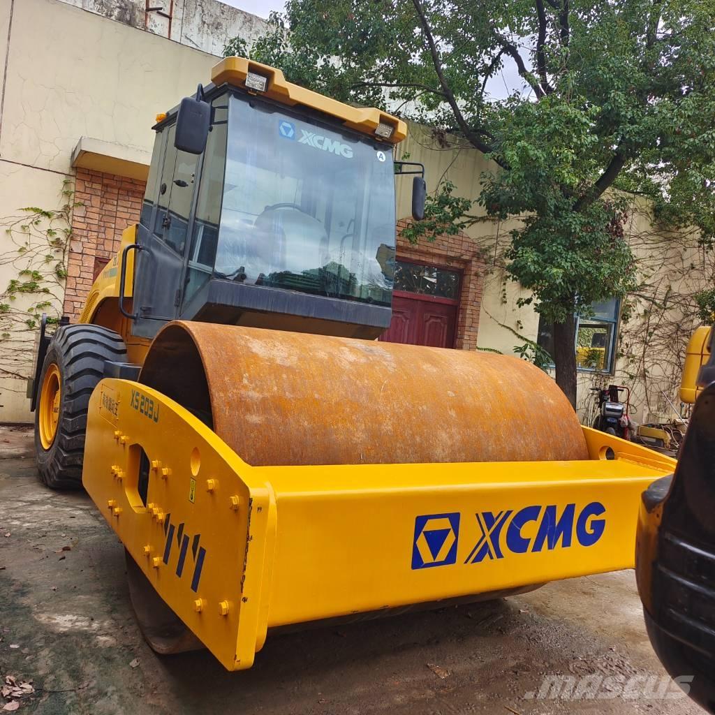 XCMG XS223J Single drum rollers