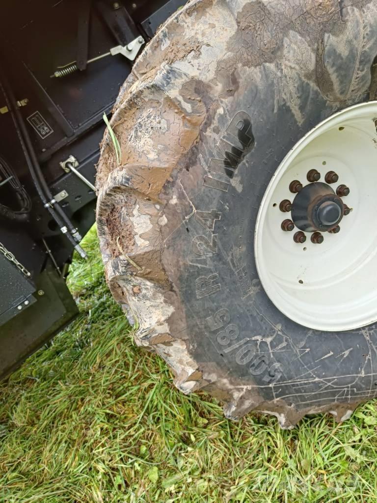 New Holland CX6.80 Combine harvesters