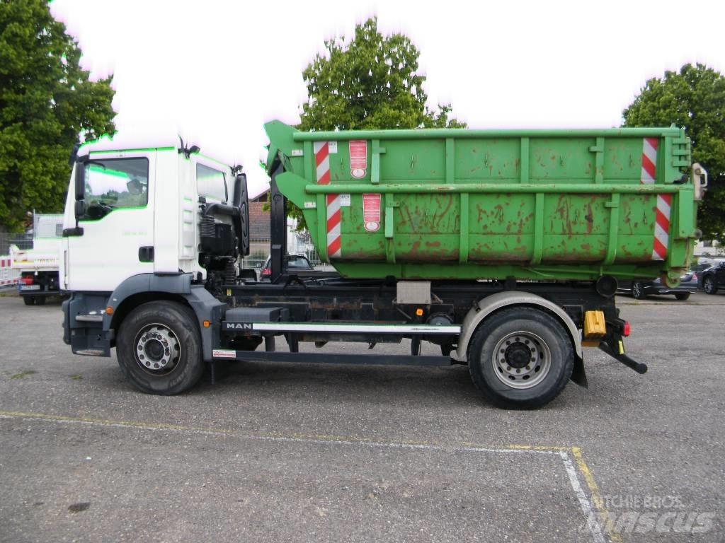 MAN TGM 18.320 Hook lift trucks