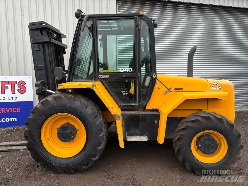 JCB 940 RT Rough terrain trucks
