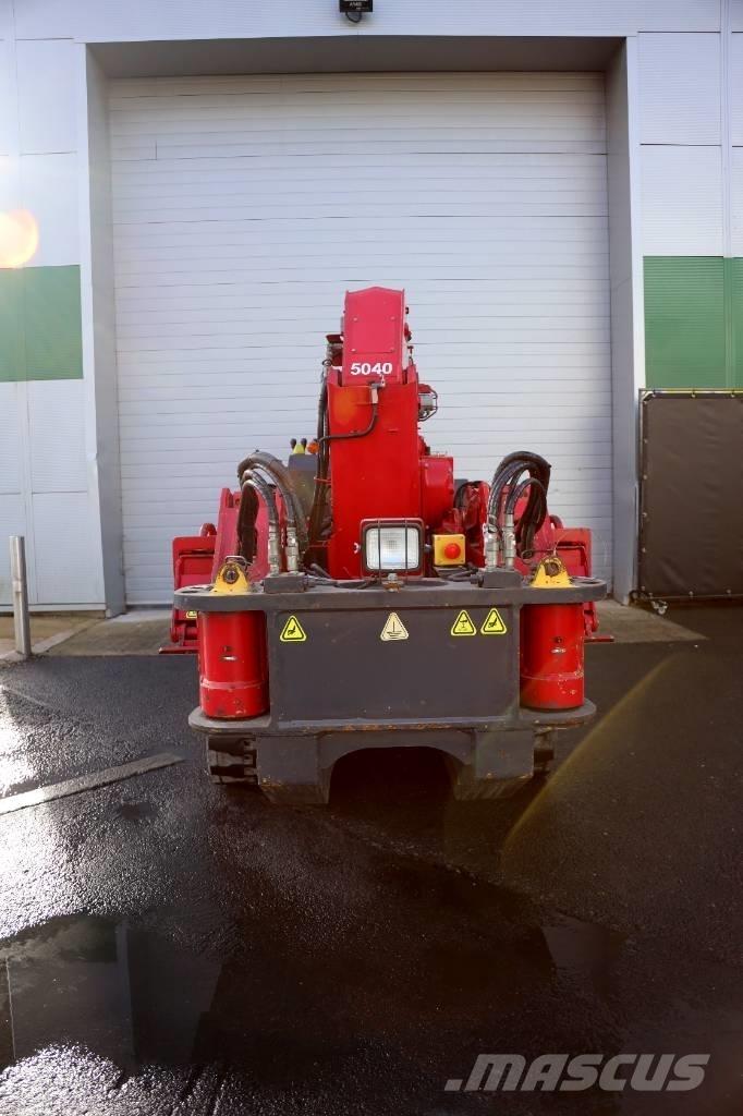 Unic URW-506 Mini cranes