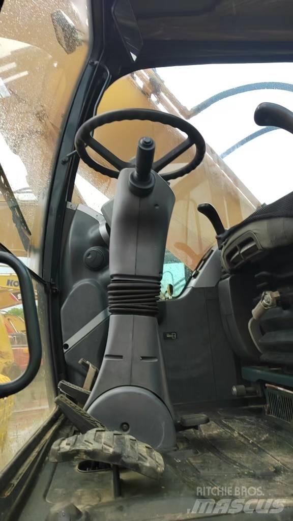 Hyundai 210W-9 Wheeled excavators