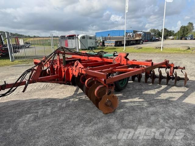 Kverneland 5 M Disc harrows