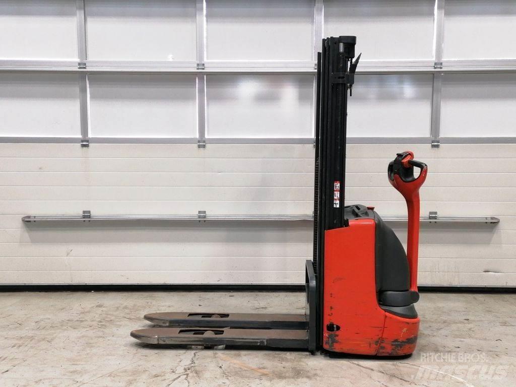 Linde L10 Pedestrian stacker