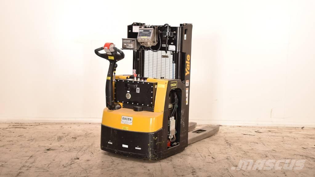 Yale MS20 Pedestrian stacker