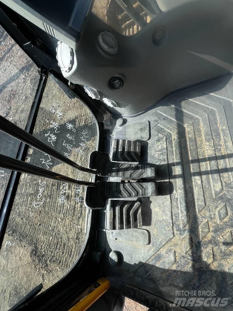 Volvo EC 220 Crawler excavators