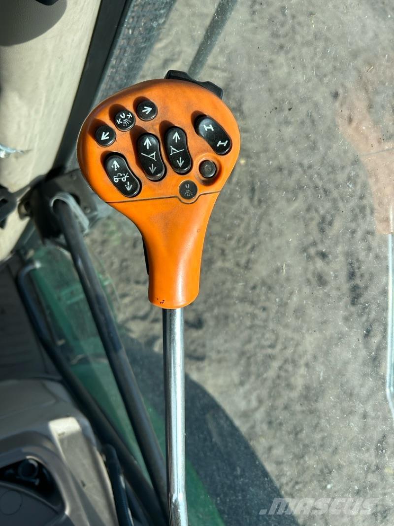 John Deere R962i Trailed sprayers