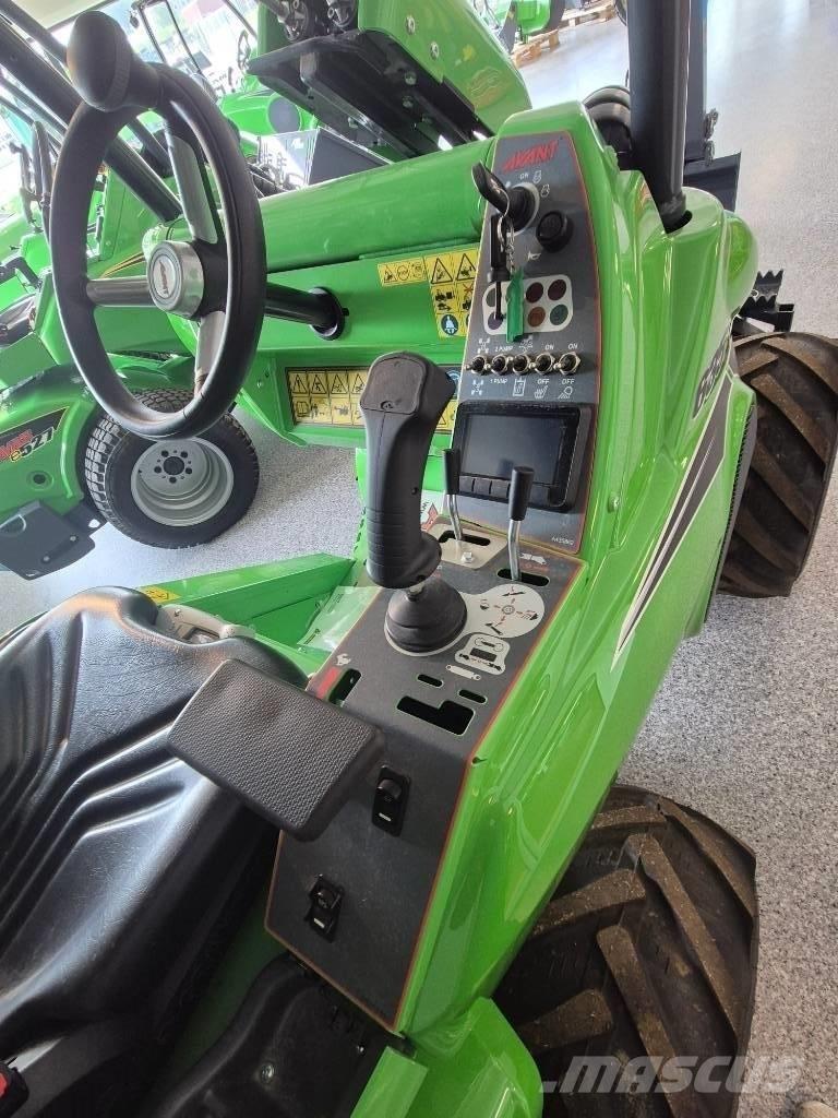 Avant 635 Skid steer loaders