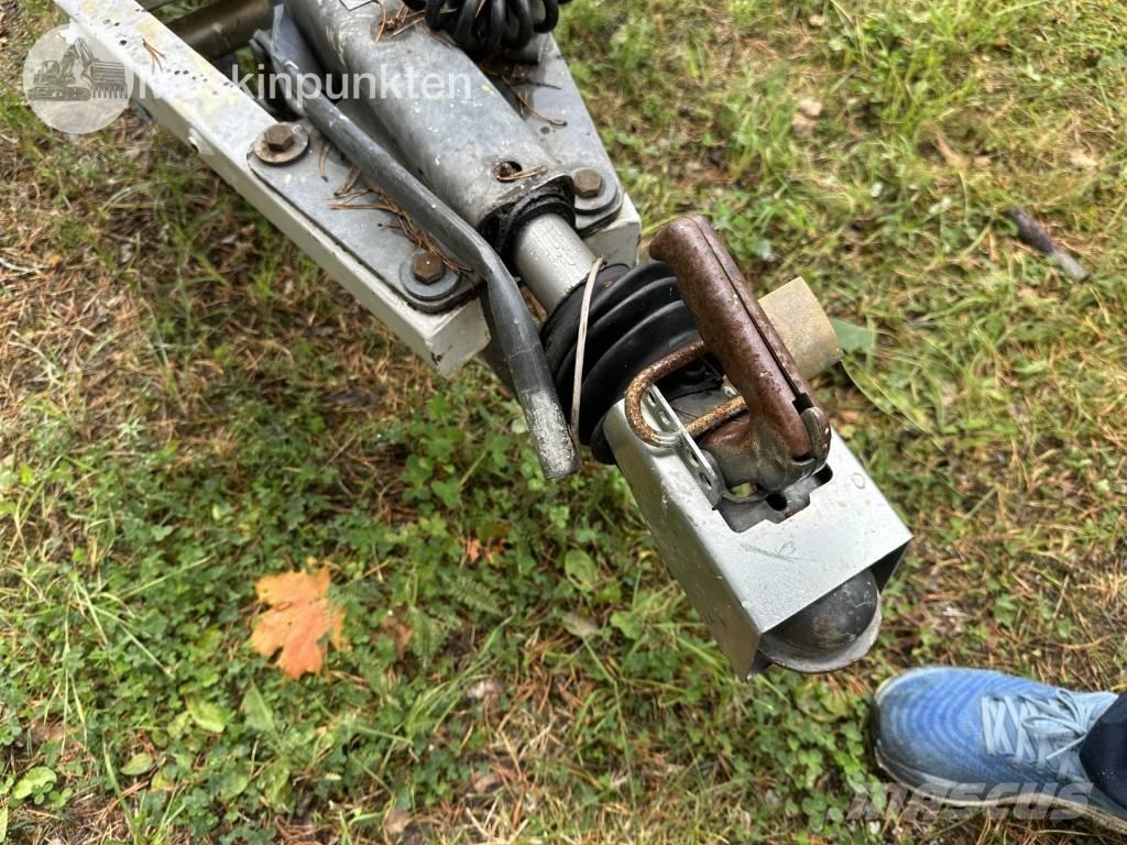 Dino 180 T Trailer mounted aerial platforms