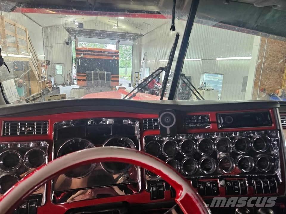 Kenworth W 900 L Tractor Units