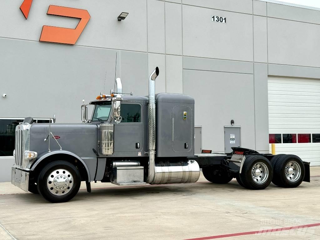 Peterbilt 389 Tractor Units