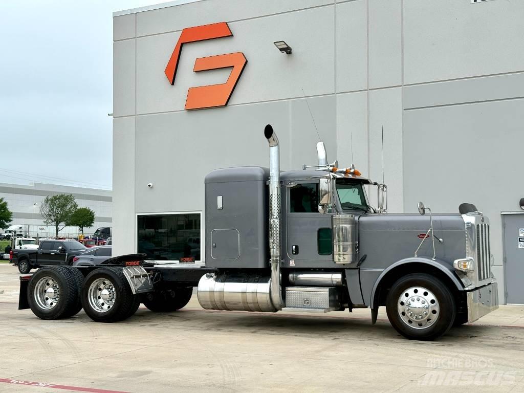 Peterbilt 389 Tractor Units