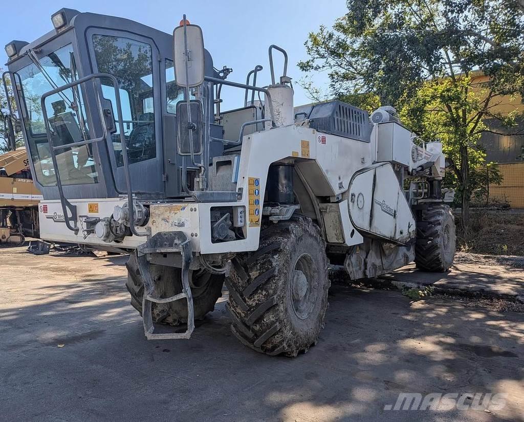 Wirtgen WR2000 Asphalt recyclers