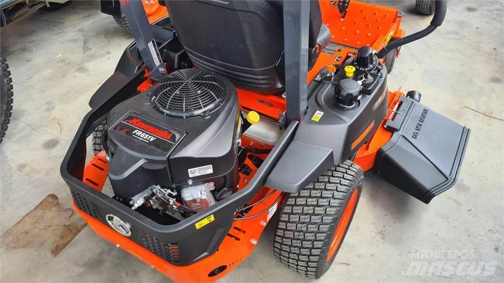 Kubota Z1-421 Greens mowers