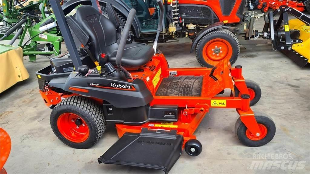Kubota Z1-421 Greens mowers