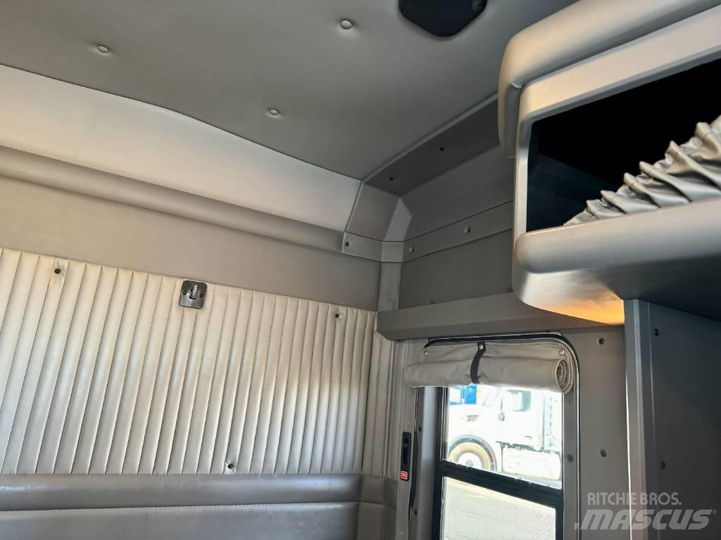 Kenworth T800 Tractor Units