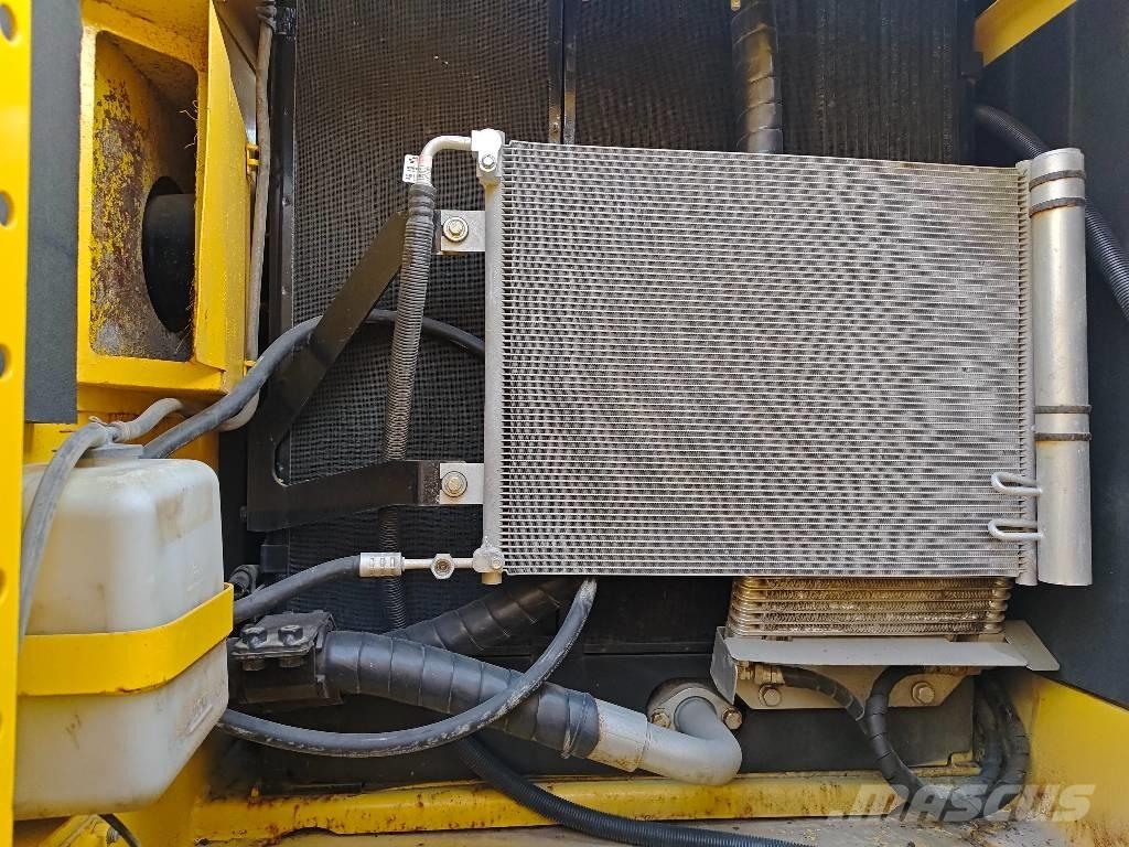 Komatsu PC 200-8 Crawler excavators