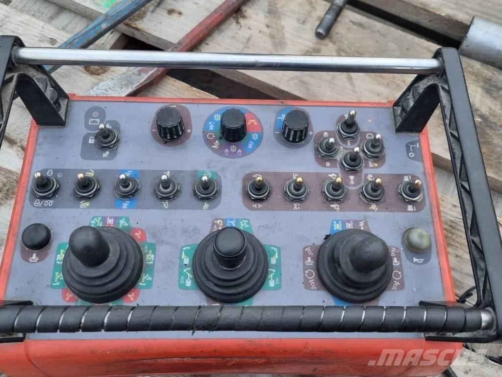 Sandvik Dino DC400Ri Surface drill rigs