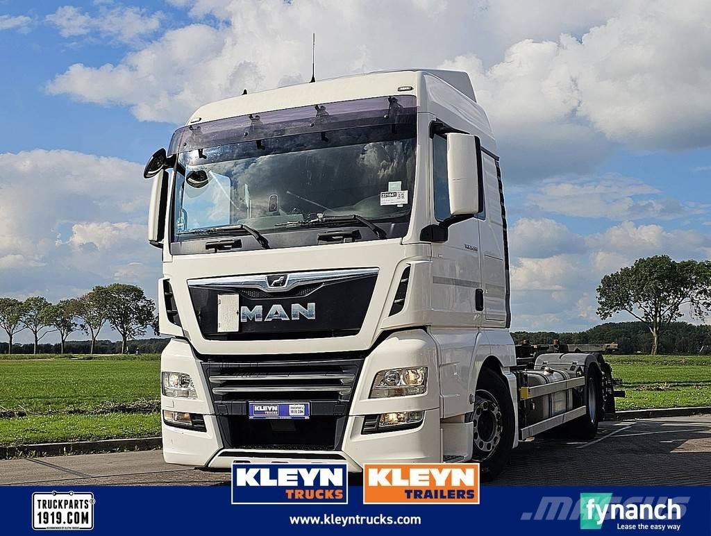 MAN 26.500 TGX Cable lift demountable trucks