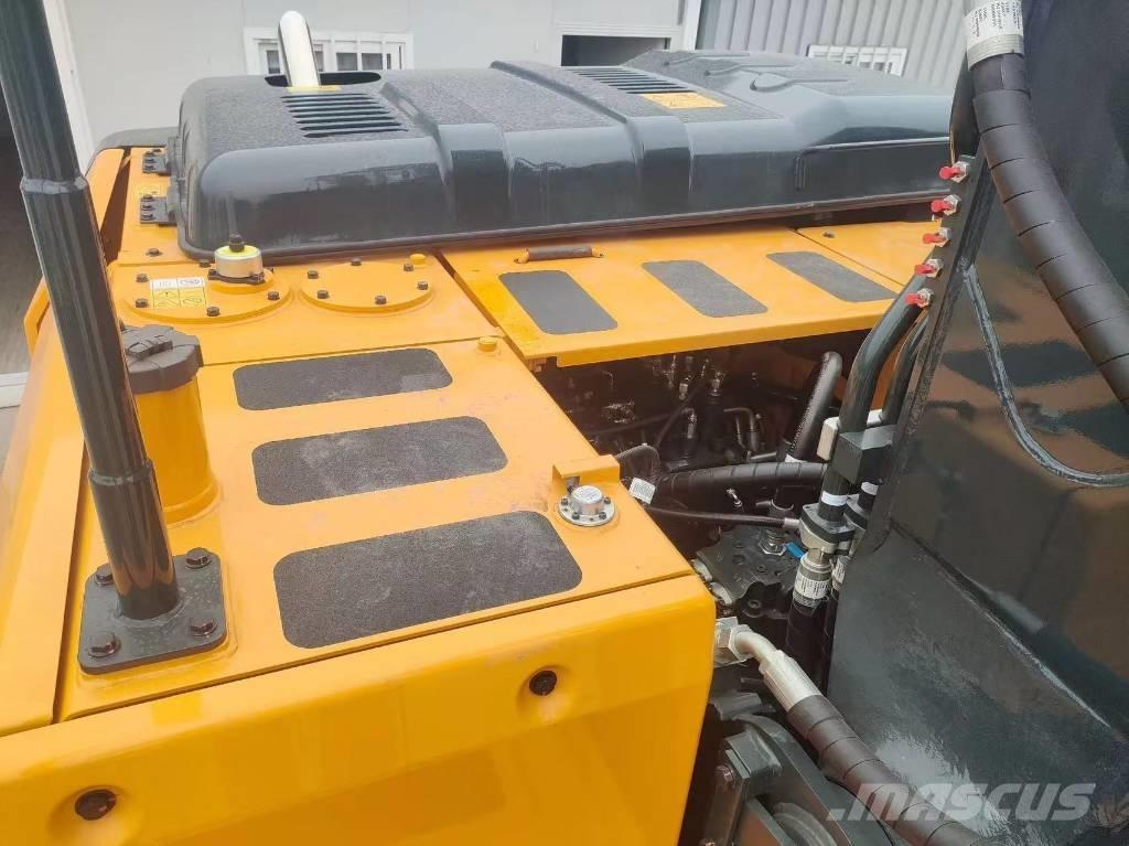 Hyundai HX 220 Crawler excavators