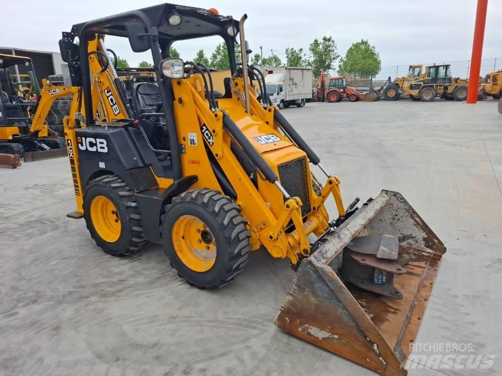 JCB 1 CX Backhoe loaders